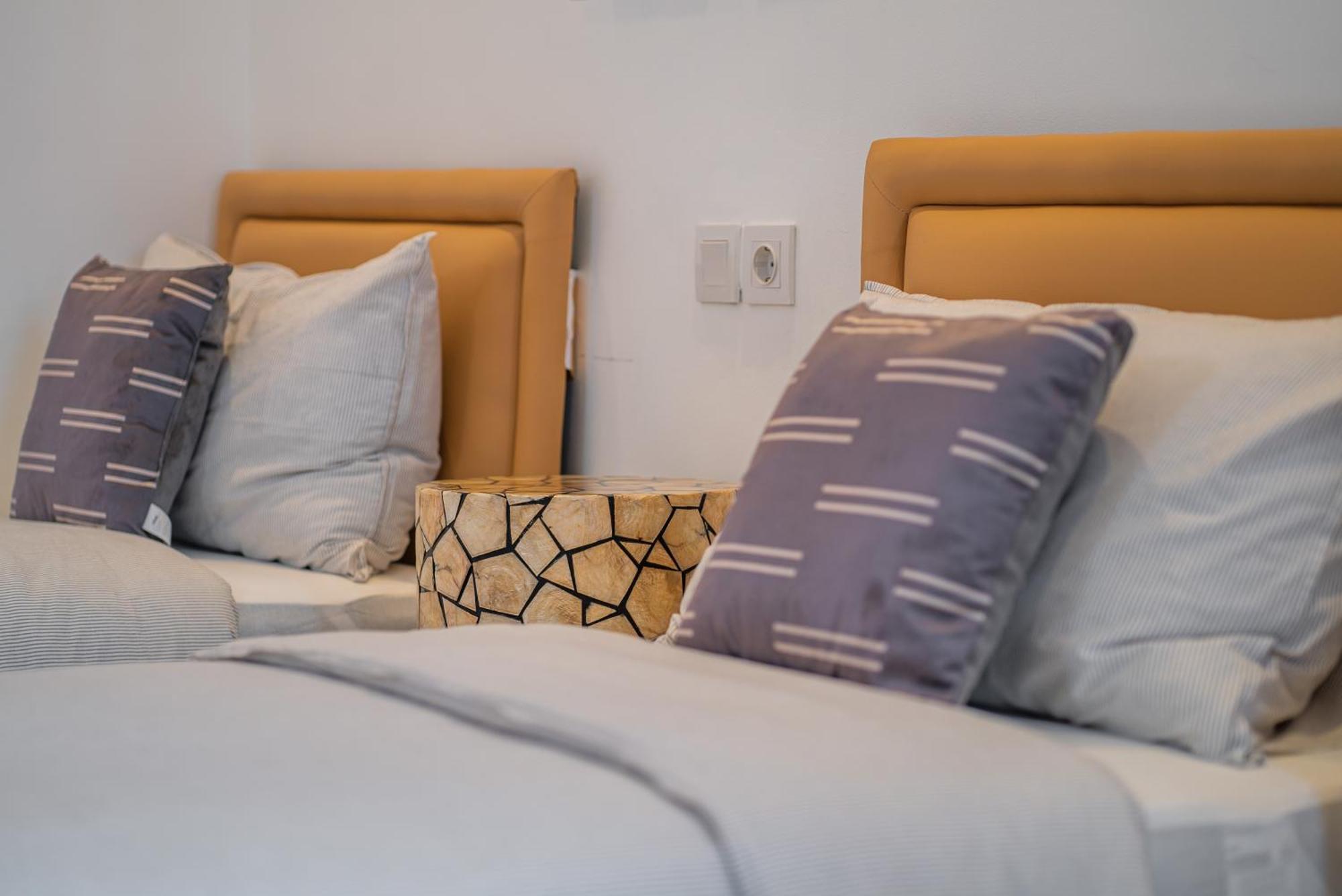 New! Sony 2 - 3br Next To Legian *
