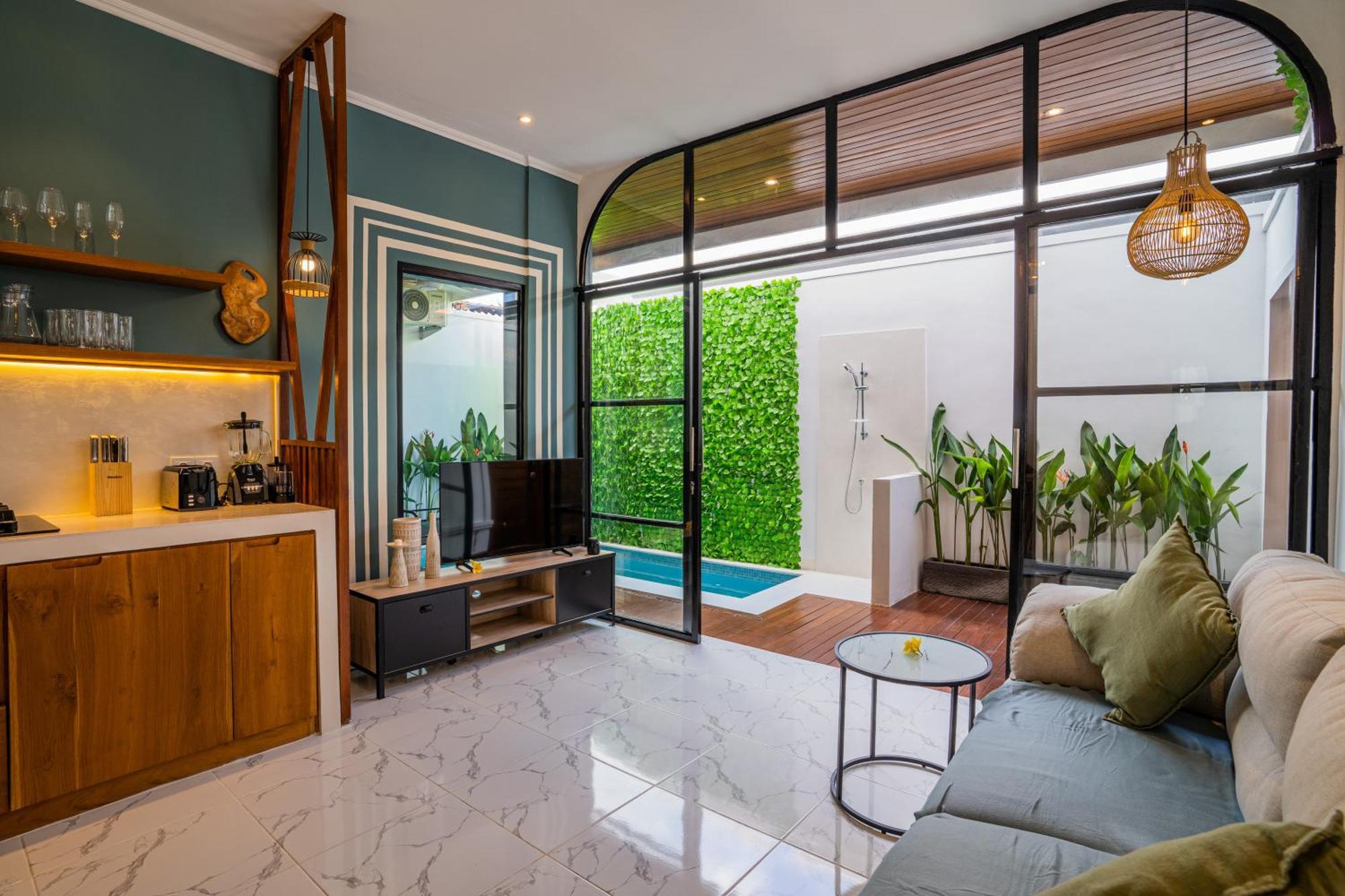 New! Sony 2 - 3br Next To Legian *