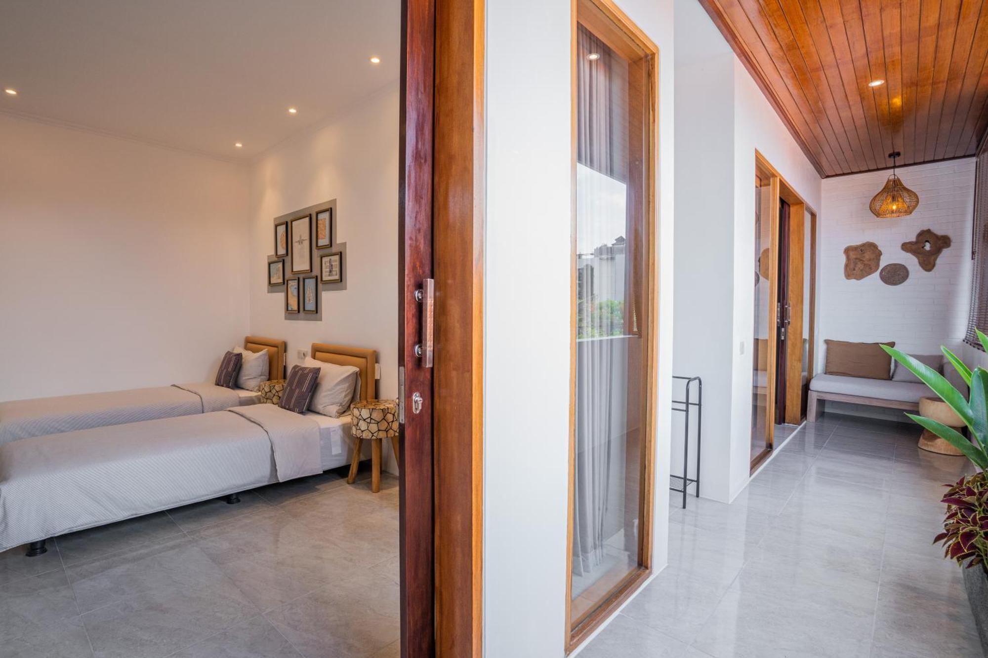 New! Sony 2 - 3br Next To Legian Villa