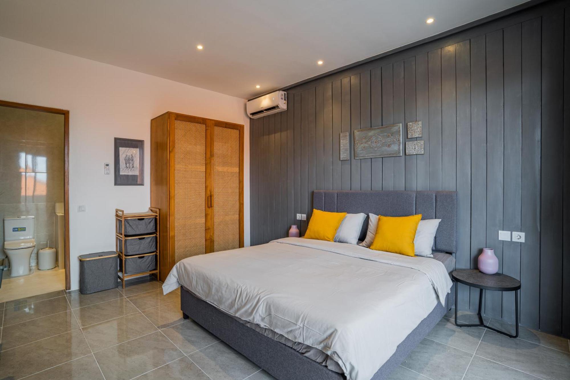 New! Sony 2 - 3br Next To Legian