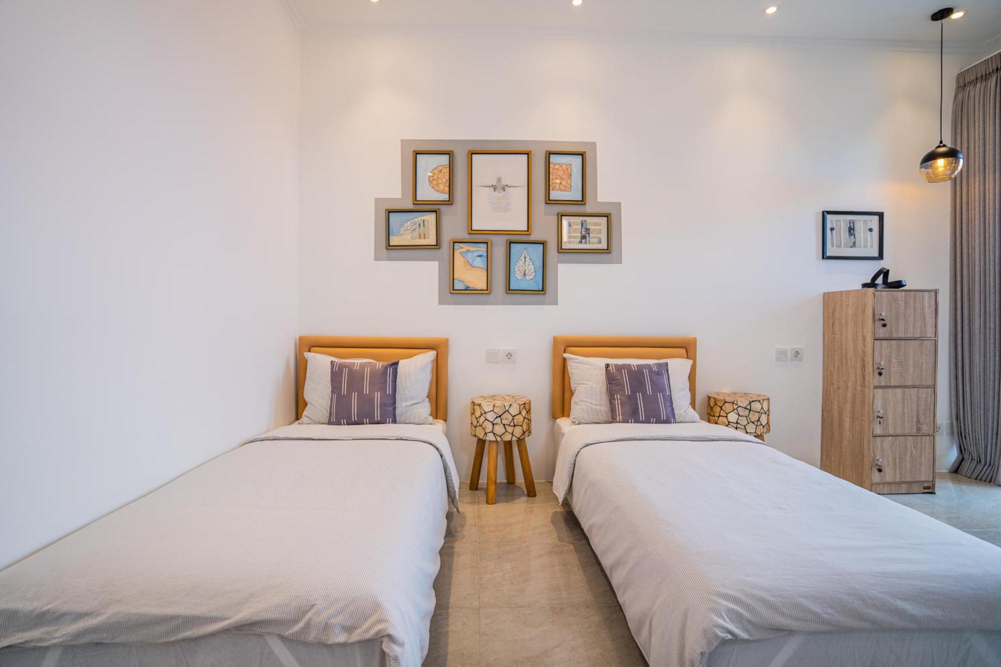New! Sony 2 - 3br Next To Legian Villa *